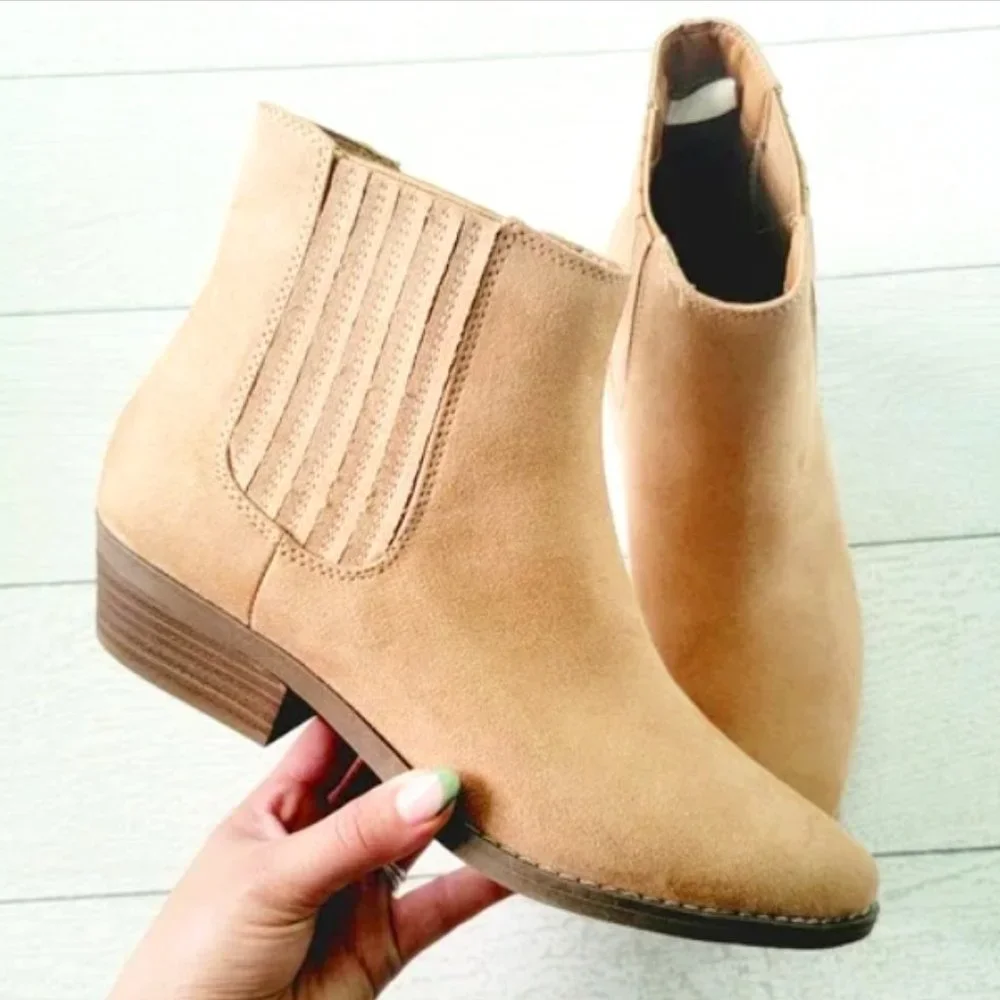 NWT Alena Western Ankle Boots Universal Thread Suede Beige Booties Bohemian Shoe - Picture 5 of 6